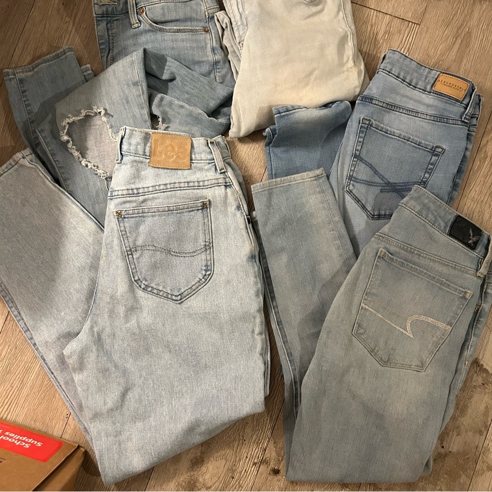 5 PAIRS OF JEANS - Picture 5 of 6
